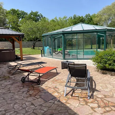 Holiday home Demeure De Charme De La Graviere